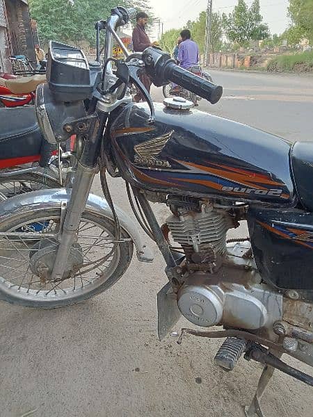 Honda cg125 2018 model urgent sale 5