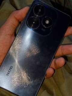 I sell my phone Tecno spark 2024 0