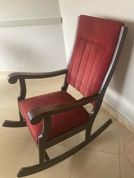 Wooden rocking chair 4