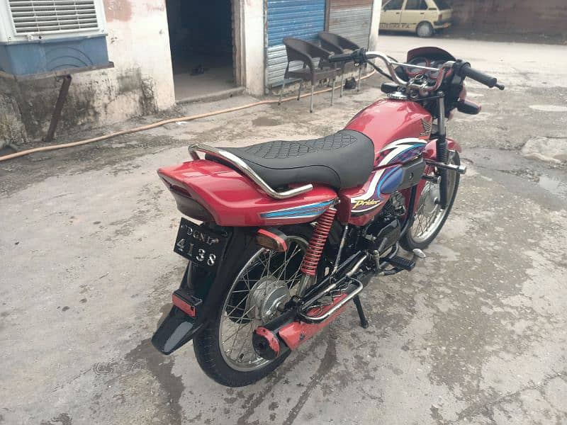 i m selling my bike pridor 100cc 2017 model original condition 10by 9 3