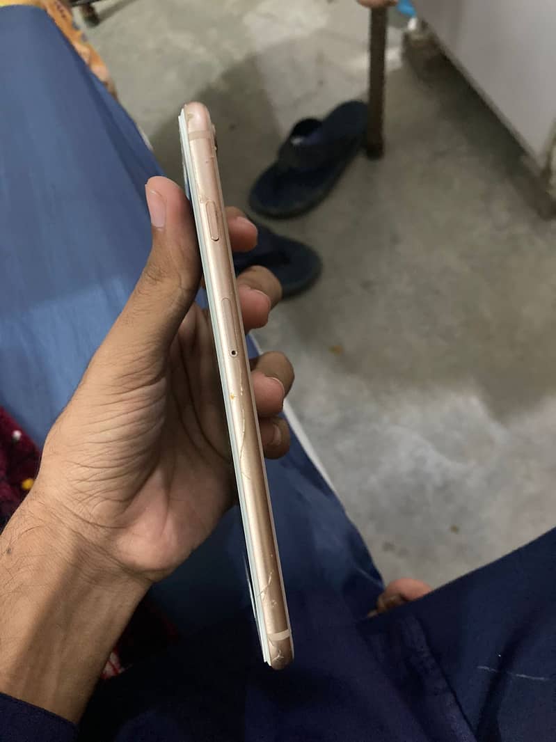 I Phone 8 Plus 5