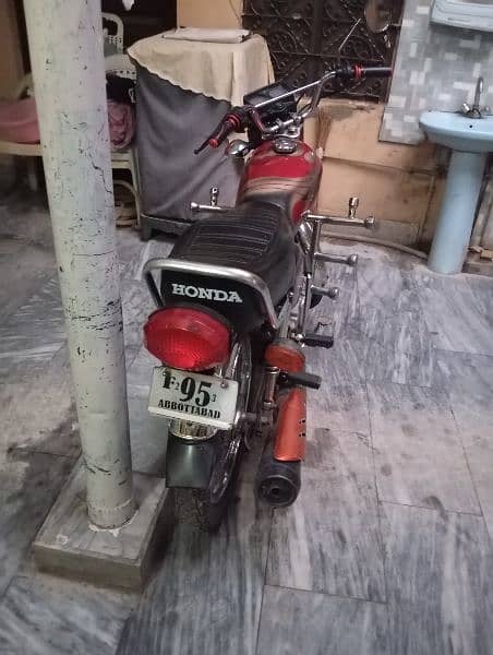 honda 125 2015 model bike for sale 3