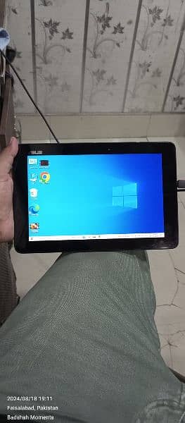 Asus Ka Windows Tab. 2gb ram/32gb rom 5