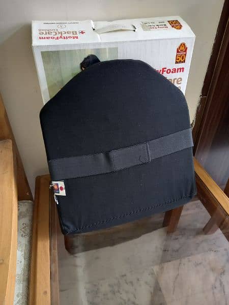 MoltyFoam Back Care Cushion 1