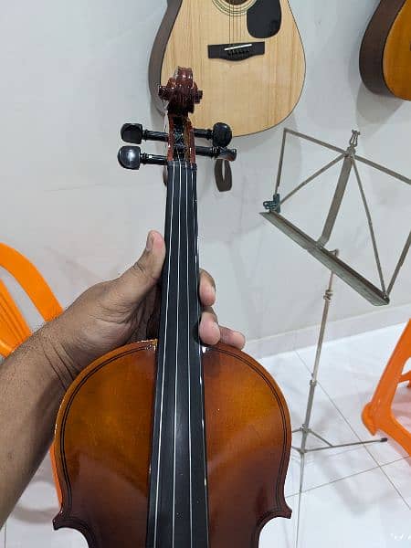 violin, good in condition. 5