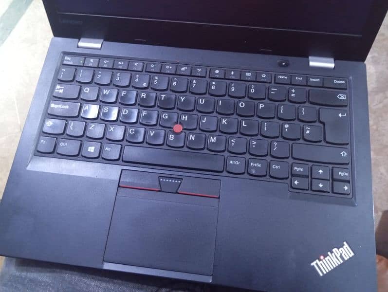 Lenovo ThinkPad 13 Touch screen 7th i3 4