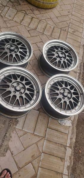 For sale BBS LM 
Size: 17" inch 5*100 PCD 4