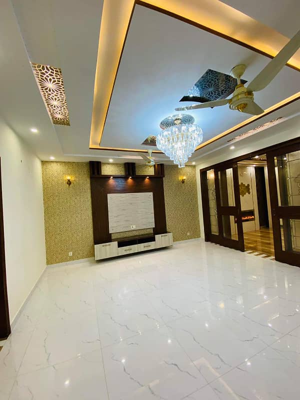 Luxurious Designer 10 Marla Brand New House For Sale In Bahria Town Lahore 3