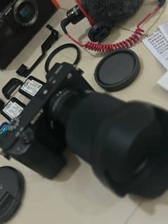 SONY A6400 mirror less camera,16MM F1.4 SIGMA lens with box vlog setup 0