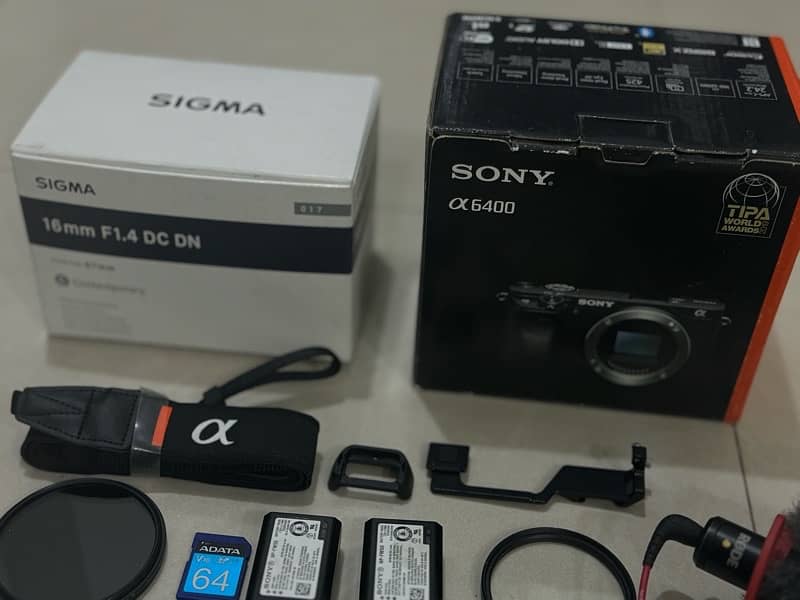 SONY A6400 mirror less camera,16MM F1.4 SIGMA lens with box vlog setup 9