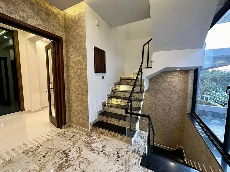 Luxurious Designer 10 Marla Brand New House For Sale In Bahria Town Lahore 17