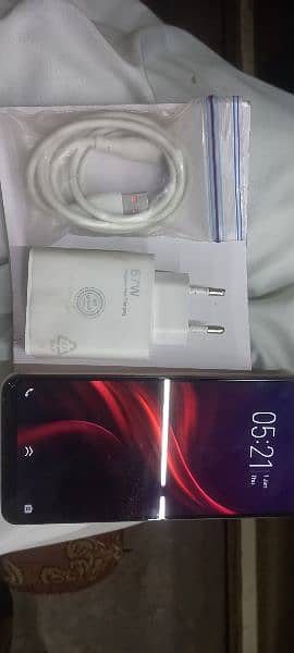 vivo y85a  4gb/64 gb.    condition 10.9  glass barak 4