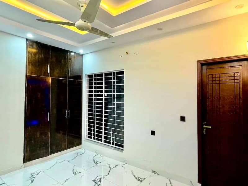 Luxurious Designer 5 Marla Brand New House For Sale In Bahria Town Lahore 13