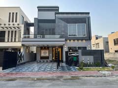 Luxurious Designer 10 Marla Brand New House For Sale In Bahria Town Lahore 0