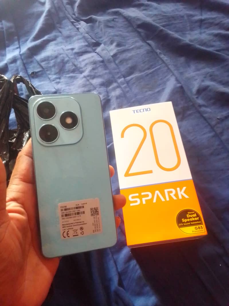 Tecno spark 20 7