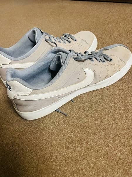 original Nike sneakers 4