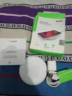 belkin Boost wireles charger Apple+Samsung