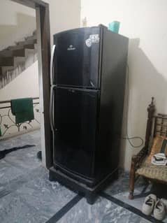 dawlance fridge 7 years used