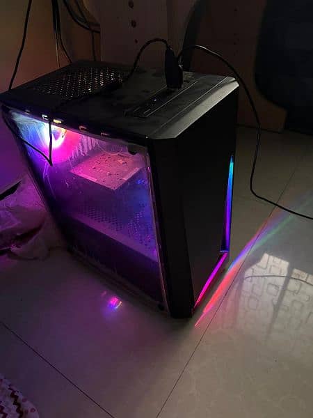 Gaming PC with Keyboard and LED 3