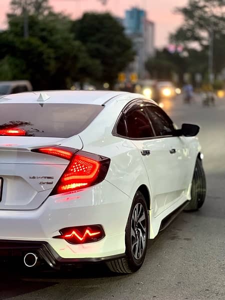 Honda Civic VTi Oriel Prosmatec 2018 4