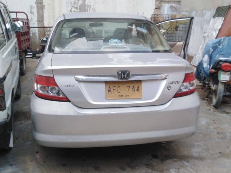 Honda City IDSI 2004 4