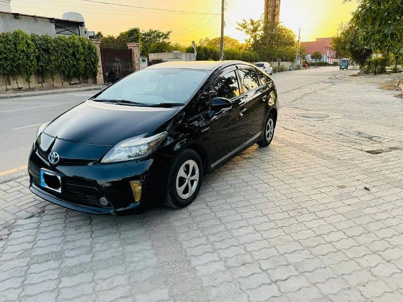 Toyota Prius 2013 6