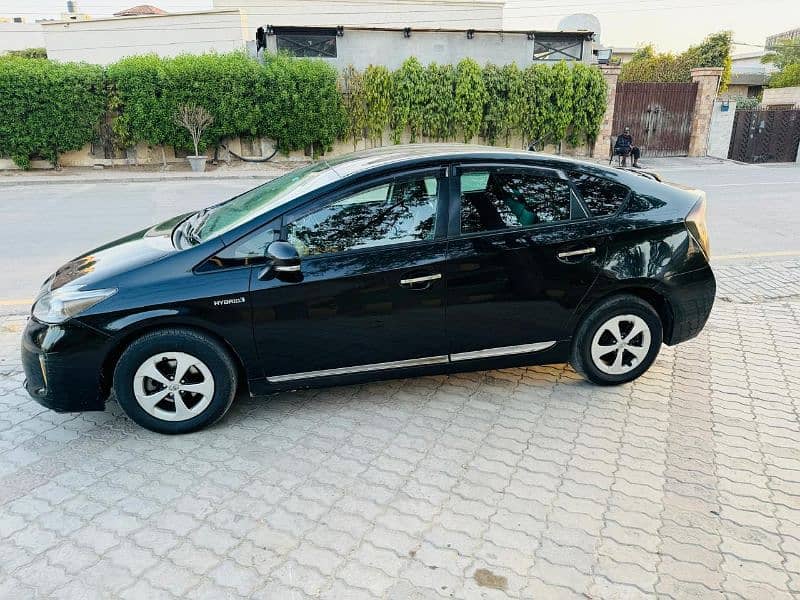 Toyota Prius 2013 7