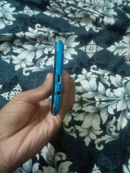 Tecno spark 4 lite 3