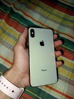 iphone xs max. jv. 256 gb non active.   4.  months sim working