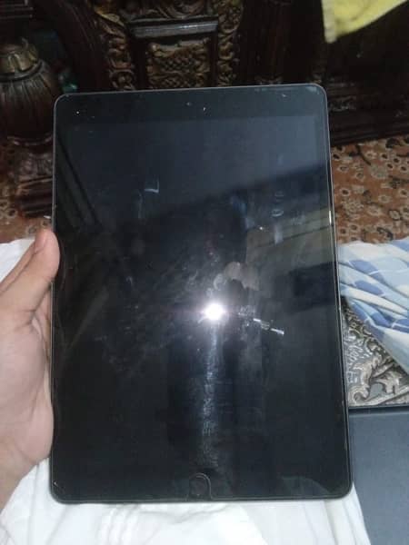 ipad 7th gen. for urgent sell 2