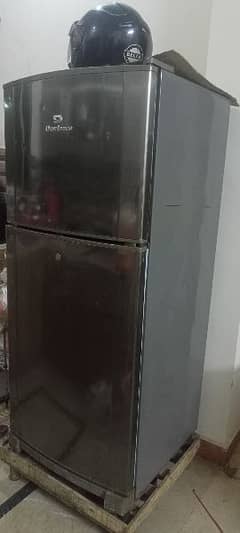 Dawlance fridge with stabilizer