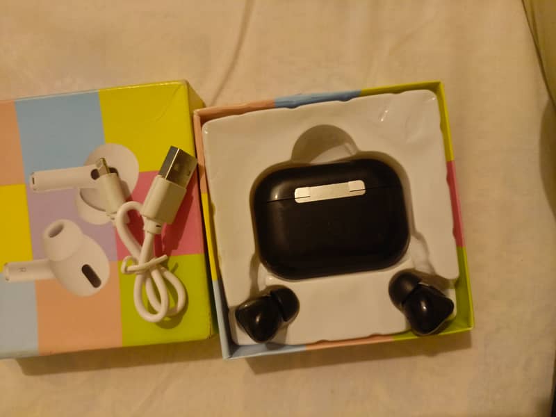 Earbuds Pro 03 I phone charging cabe 2