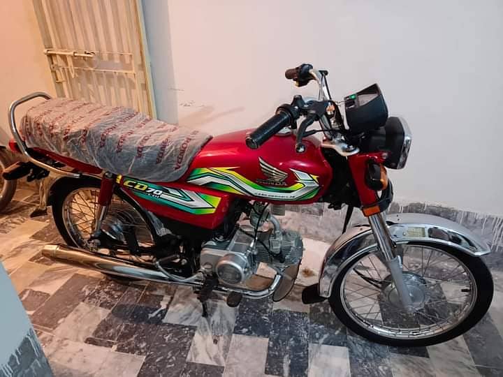 Honda CD 70 2023 4