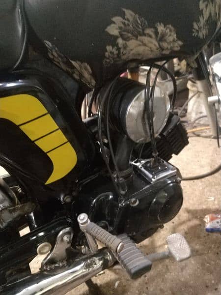 Yamaha 100 cc lo chalao koi Kam ni ha 11