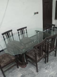 dinning table with 6 chairs full size