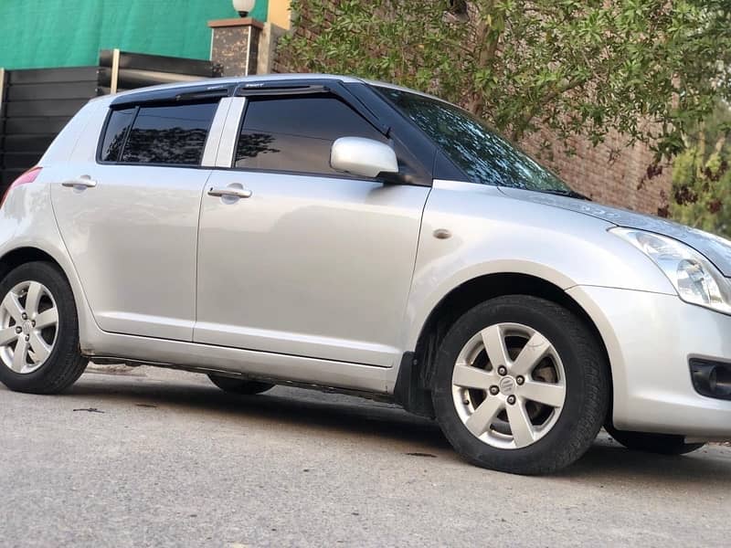 Suzuki Swift 2011 4