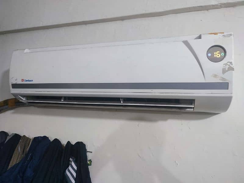 1.5 ton non inverter dawlance AC for sale 1