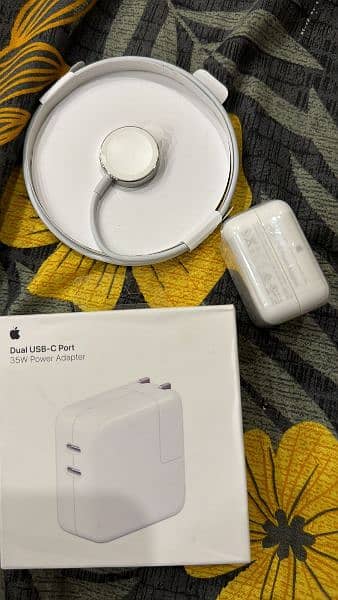 Apple chargers 12W USB, 35W dual C type, apple watch charger 0