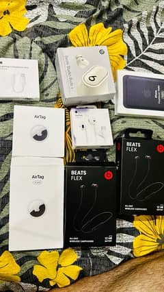 Apple beats studio buds plus,  beats flex and magsafe wallet 0