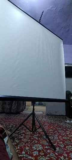 Projection Screen