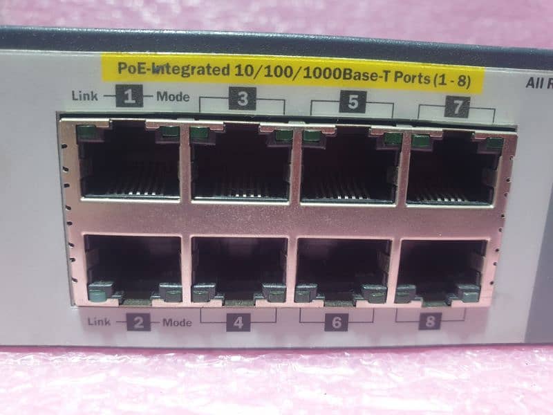 hp 2530-8G 8 port giga poe + switch 3