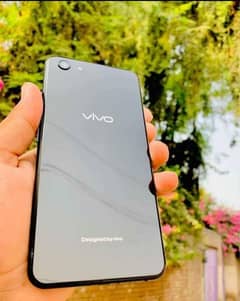 Vivo y83
Ram 6
Storage 128 gb 
Battery 4000
fresh untouched l 0