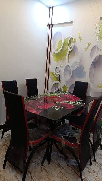 Dinning table with 6 chairs  26 thousand demand 6