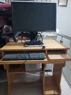 Computer table 0