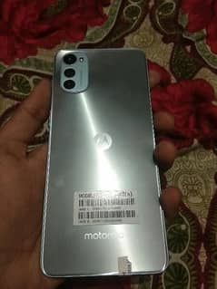 Moto e/32 4/64 . new condition fresh piece.