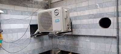 pel ac dc inverter for sale bilkul new condition hai 1 session  chla h