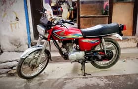 Honda 125 sale no work only buy and drive.  03309237649.