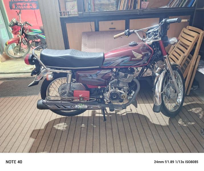 Honda 125 bilkul new condition ha 5