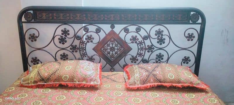 Iron bed for sale with dressing 1