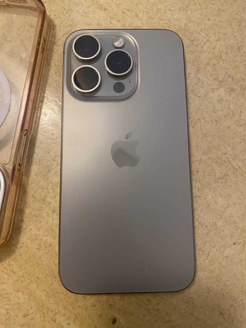 iPhone 15 Pro 256Gb 3